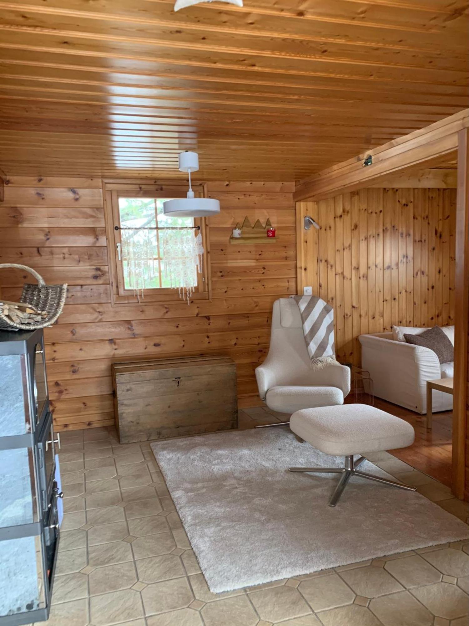 Chalet Typique Confort Avec En Dessous *